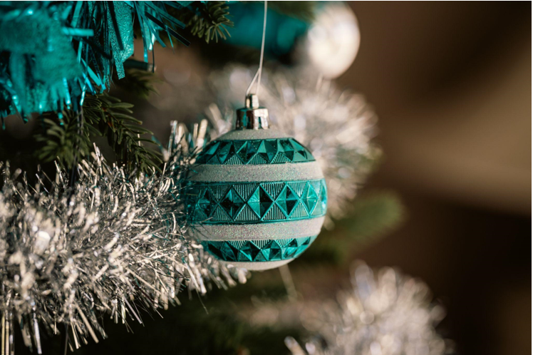 The Benefits of Full Artificial Christmas Trees for Hospital Life